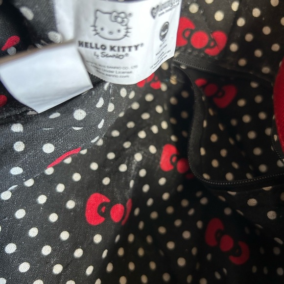 Hello Kitty tote bag 2010 Sanrio Loungefly leather trim side snaps 15” by 17” - Picture 7 of 7